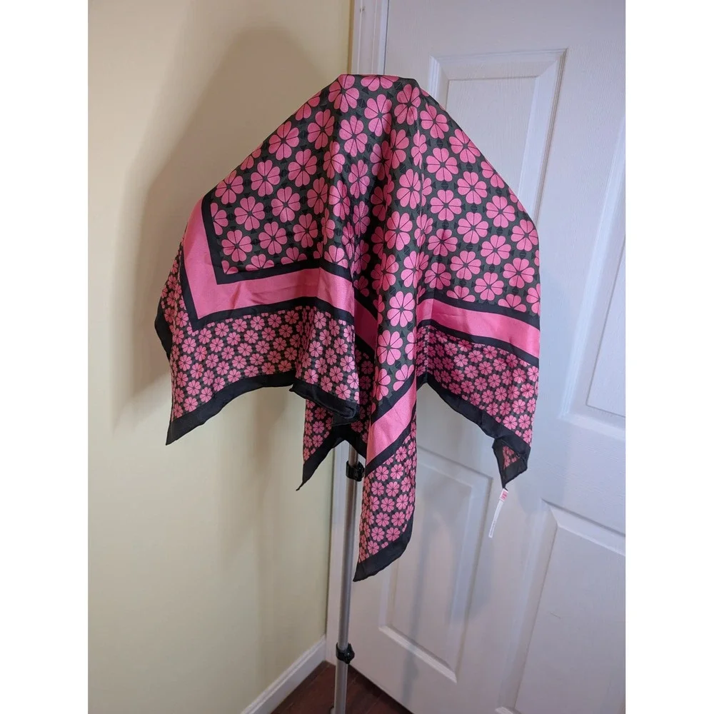 Kate Spade Scarf Women OS Pink Black Silk Spade Flower Monogram Square